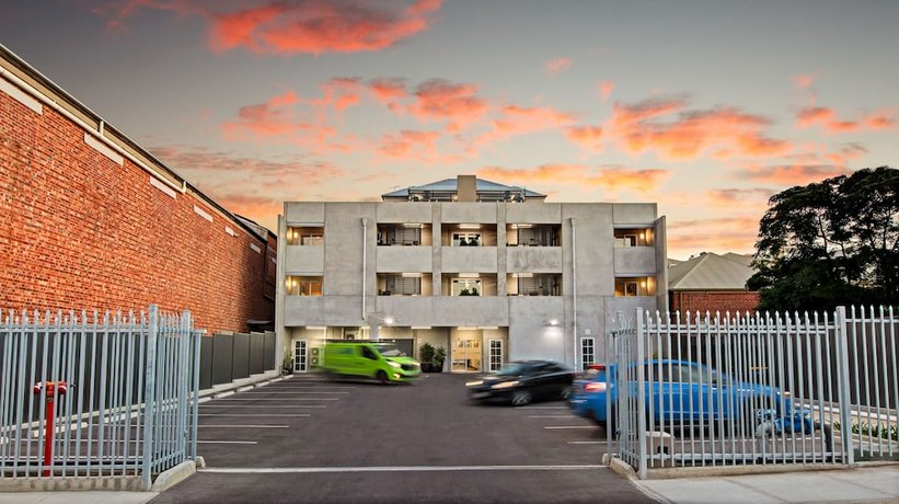 Photo: Semaphore Splash Apartments Photo: Semaphore Splash Apartments