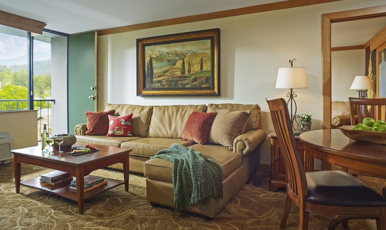 High Peaks Resort