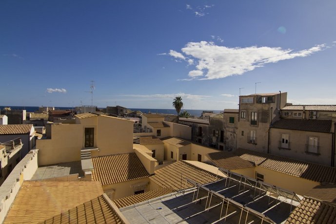 La Via della Giudecca Syracuse