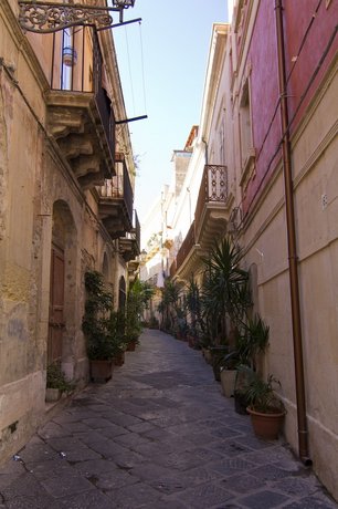 La Via della Giudecca Syracuse