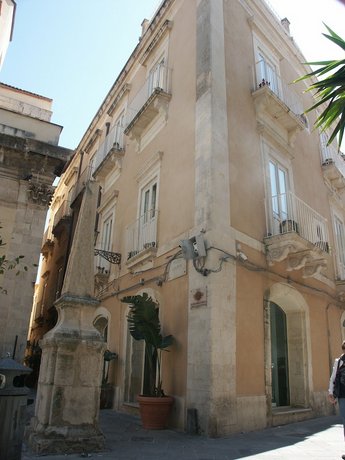 La Via della Giudecca Syracuse