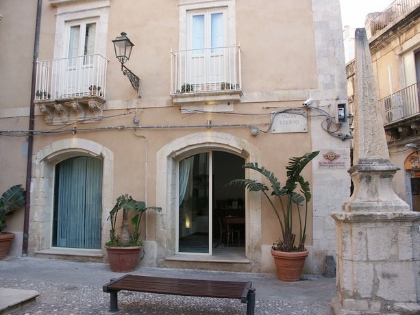 La Via della Giudecca Syracuse