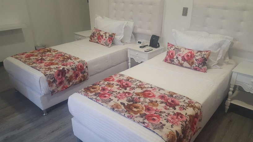 Hotel Arvut Collection
