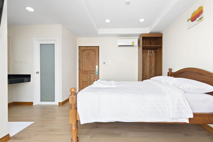Royale 8 Ville Guest House
