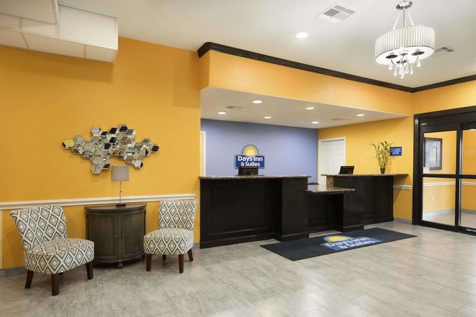 Days Inn Suites By Wyndham Galveston West Seawall Compare Deals