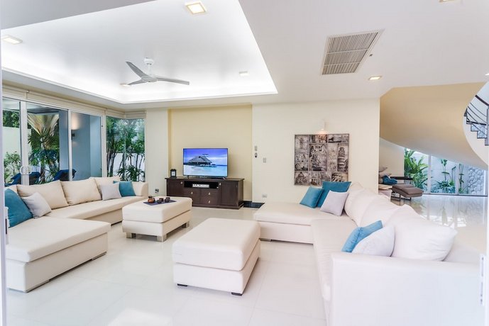 Kyerra Villa by Lofty
