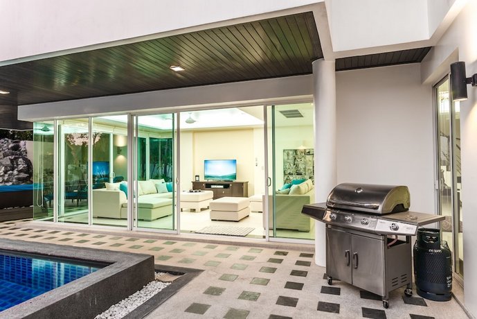 Kyerra Villa by Lofty