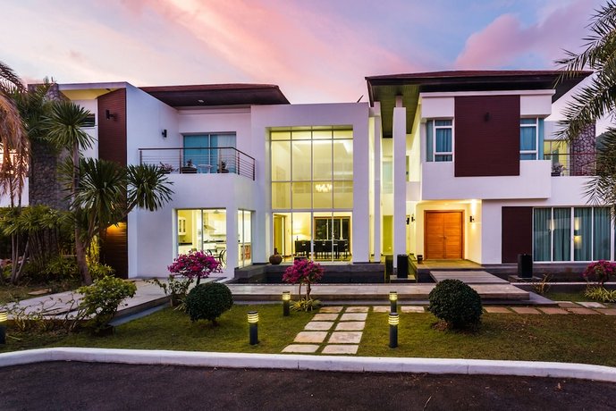 Kyerra Villa by Lofty