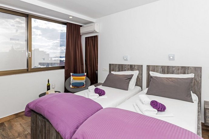 Apinelo Tower Rooms