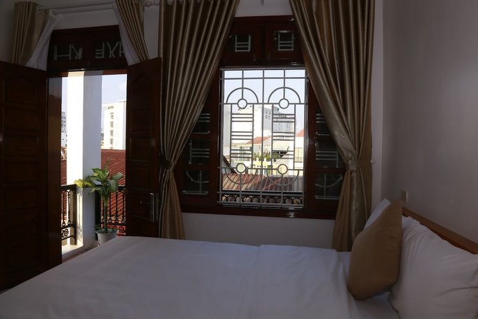 Moon & Sun Hotel