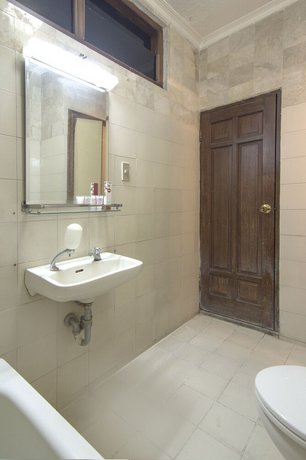 OYO 194 Hotel Sapta Gria