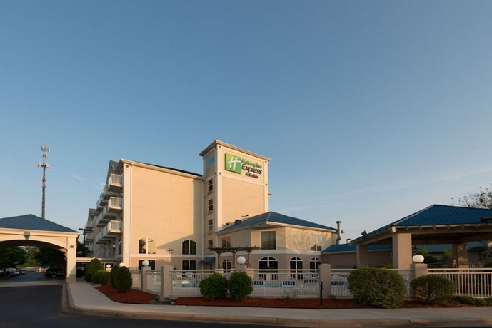 Holiday Inn Express & Suites Asheville SW - Outlet Ctr Area
