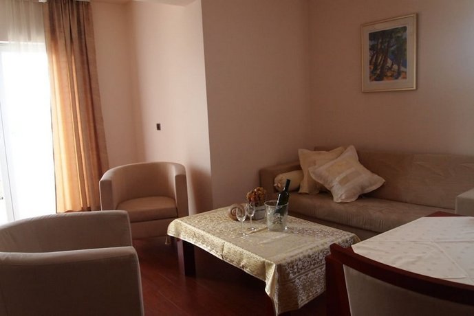 Apartments Agava Makarska