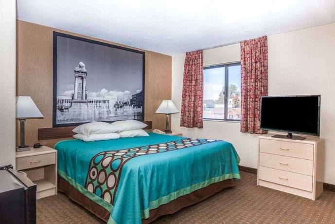 Super 8 by Wyndham Liverpool Clay Syracuse Area Hotel