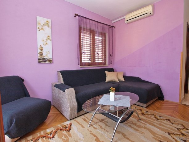 Apartment Ana 1068