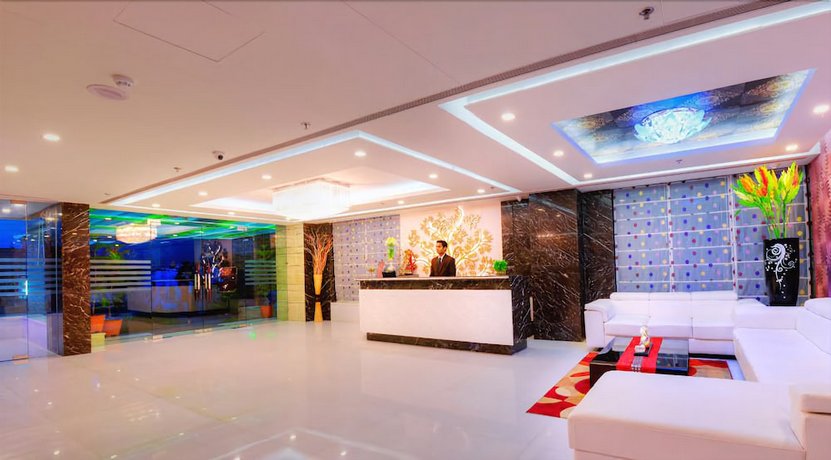 Hotel Atulyaa Taj