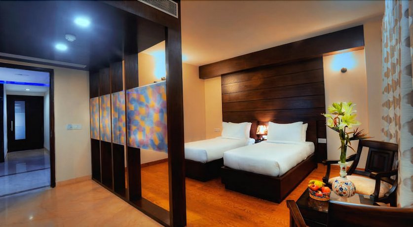 Hotel Atulyaa Taj