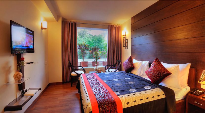 Hotel Atulyaa Taj