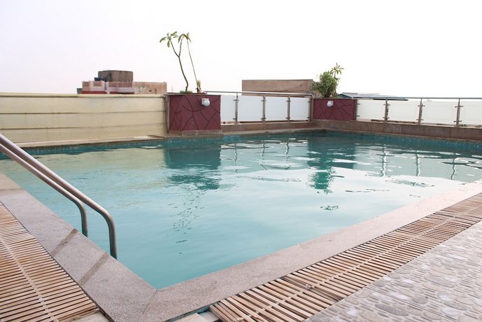 Hotel Atulyaa Taj