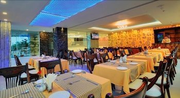 Hotel Atulyaa Taj