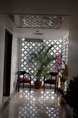 Hotel Atulyaa Taj