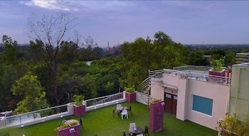 Hotel Atulyaa Taj