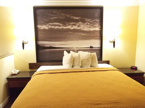 Super 8 by Wyndham Cypress Buena Park Area Hotel