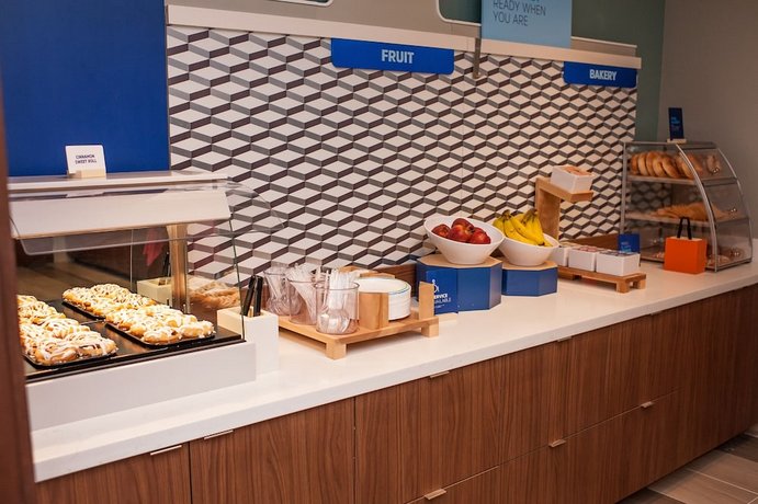 Holiday Inn Express And Suites- Birmingham North-Fultondale