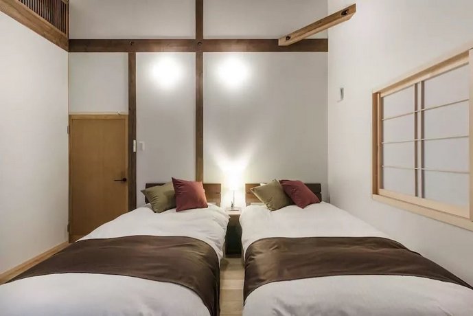 No 10 Kyoto House