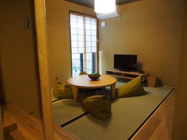 No 10 Kyoto House