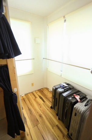 Coins Hostel Tenjin