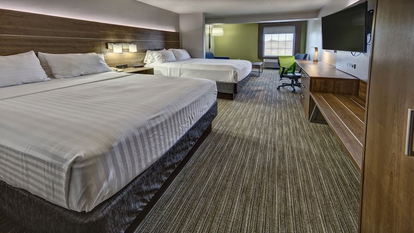 Holiday Inn Express Suites Crossville Compare Deals