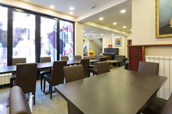 Hotel Sterling Garni