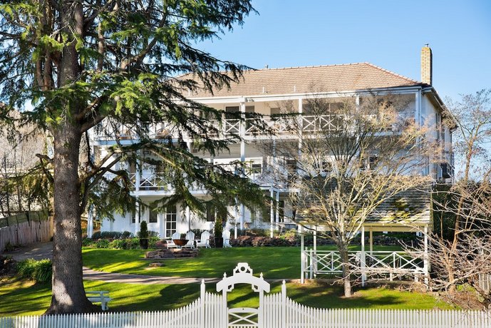 Lake Daylesford Apartment 2A