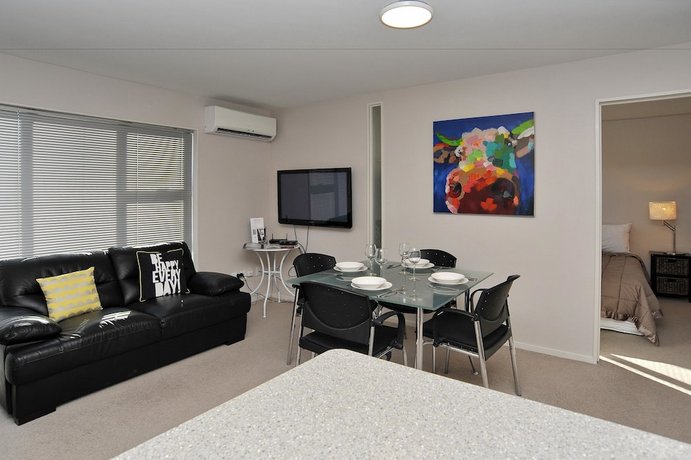 Carlton Villa 3 - Christchurch Holiday Homes