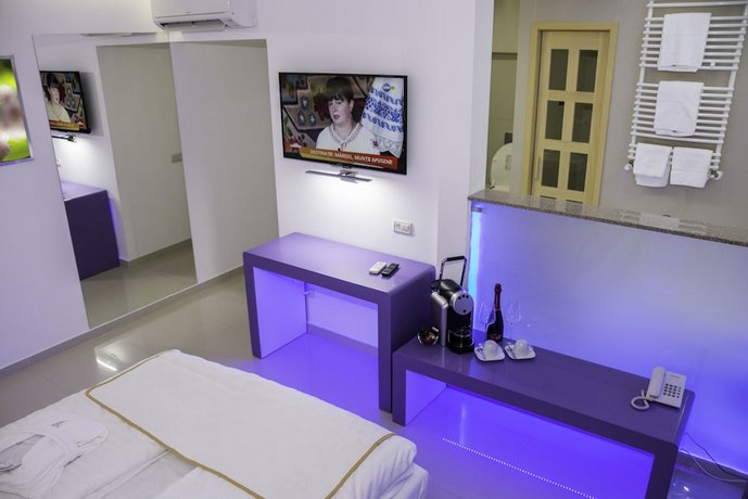Hotel Christina Plus