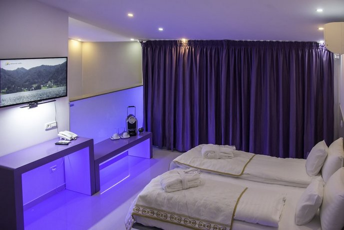 Hotel Christina Plus