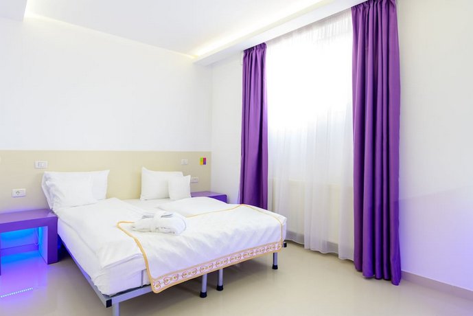 Hotel Christina Plus