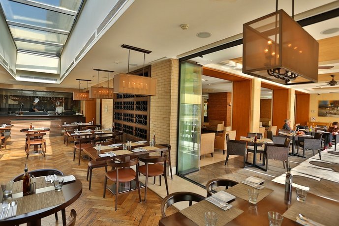 AlQasr Metropole Hotel