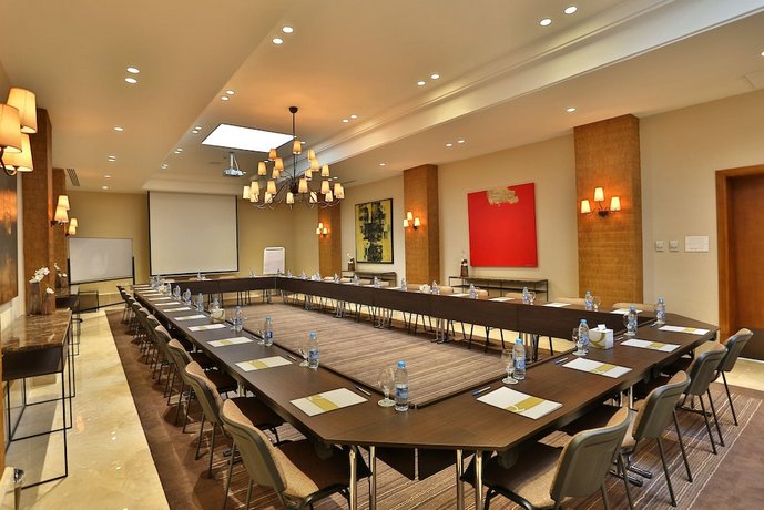 AlQasr Metropole Hotel