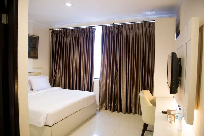 Nite & Day Jakarta Roxy
