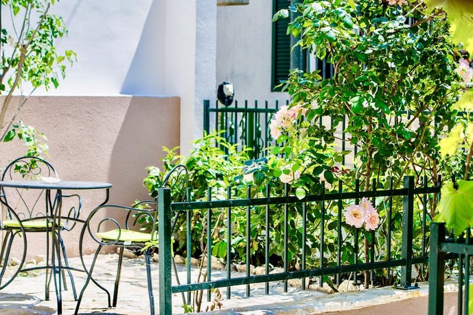 Luxury Villa Minerva Gardens