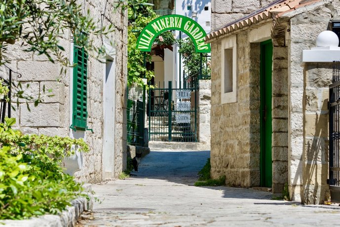 Luxury Villa Minerva Gardens
