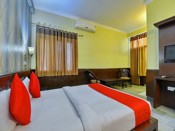 OYO 2072 Hotel Indigo Heritage