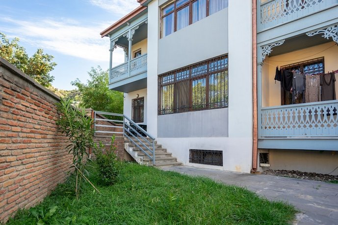 Meidan Suites