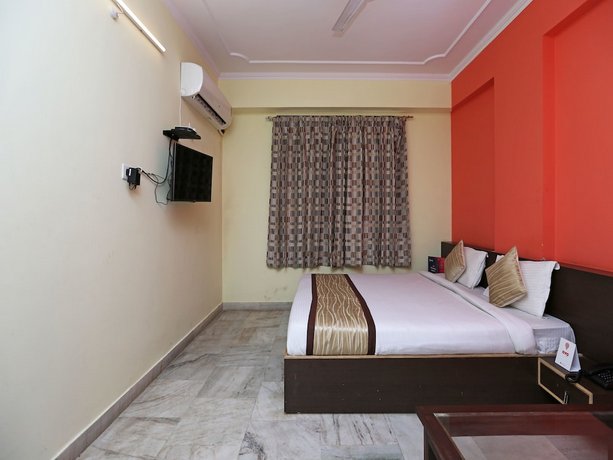 OYO 7599 Hotel KS Pride