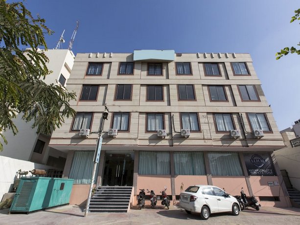 OYO 7599 Hotel KS Pride