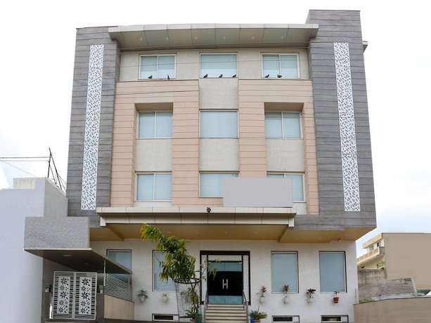 OYO 9142 Hotel Stay Fine