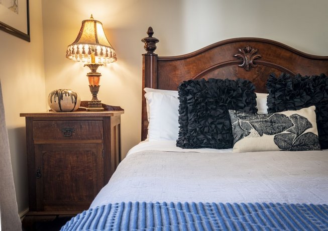 Albert Guest House and Mills Spa Suites