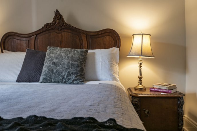 Albert Guest House and Mills Spa Suites